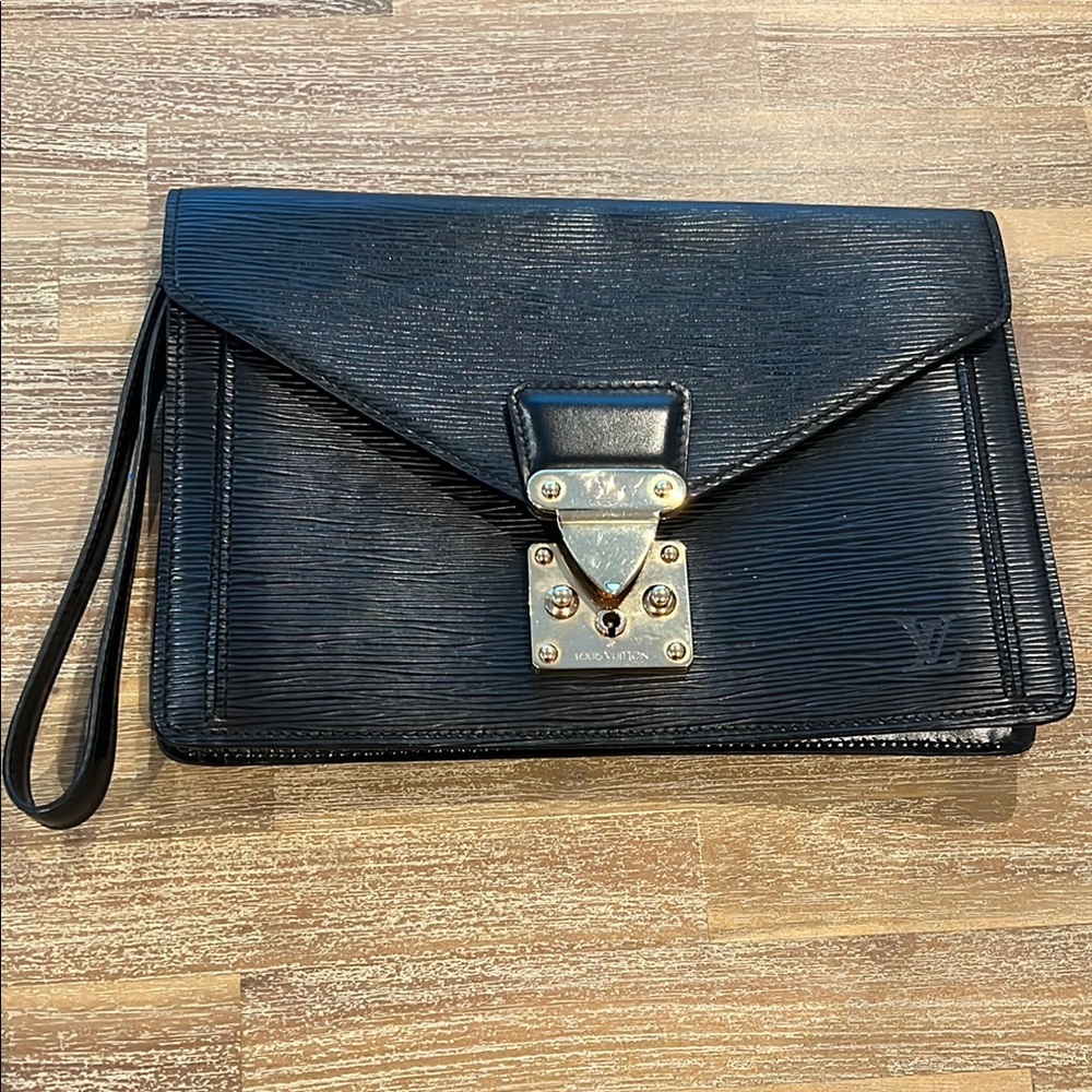 Authentic Louis Vuitton Black Epi Dragonne Clutch